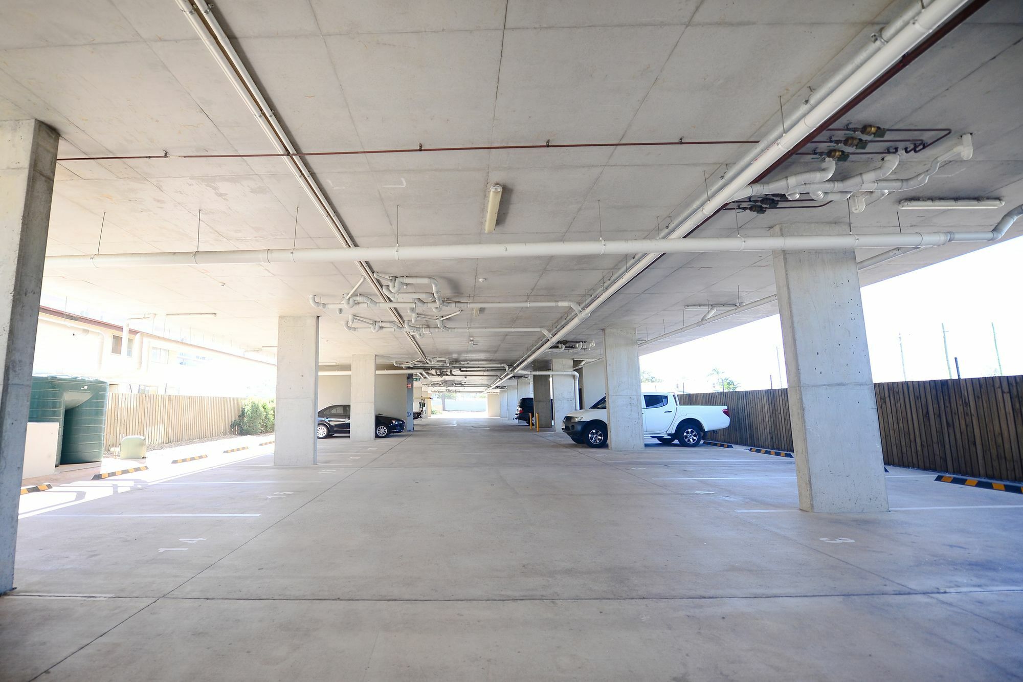 Oaks Moranbah Suites Exterior photo